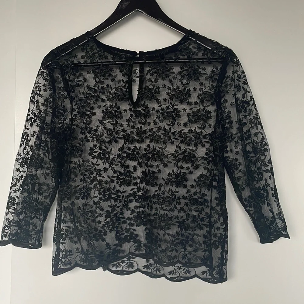 Zara Basic Floral Lace Top - Picture 1 of 5